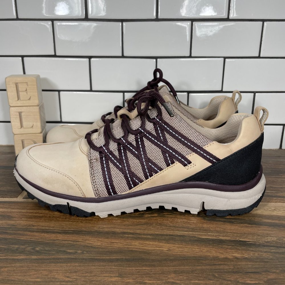 Clarks Tri Trail Women's Size 8 Shoes Multicolor Nubuck Casual Walking Sneaker